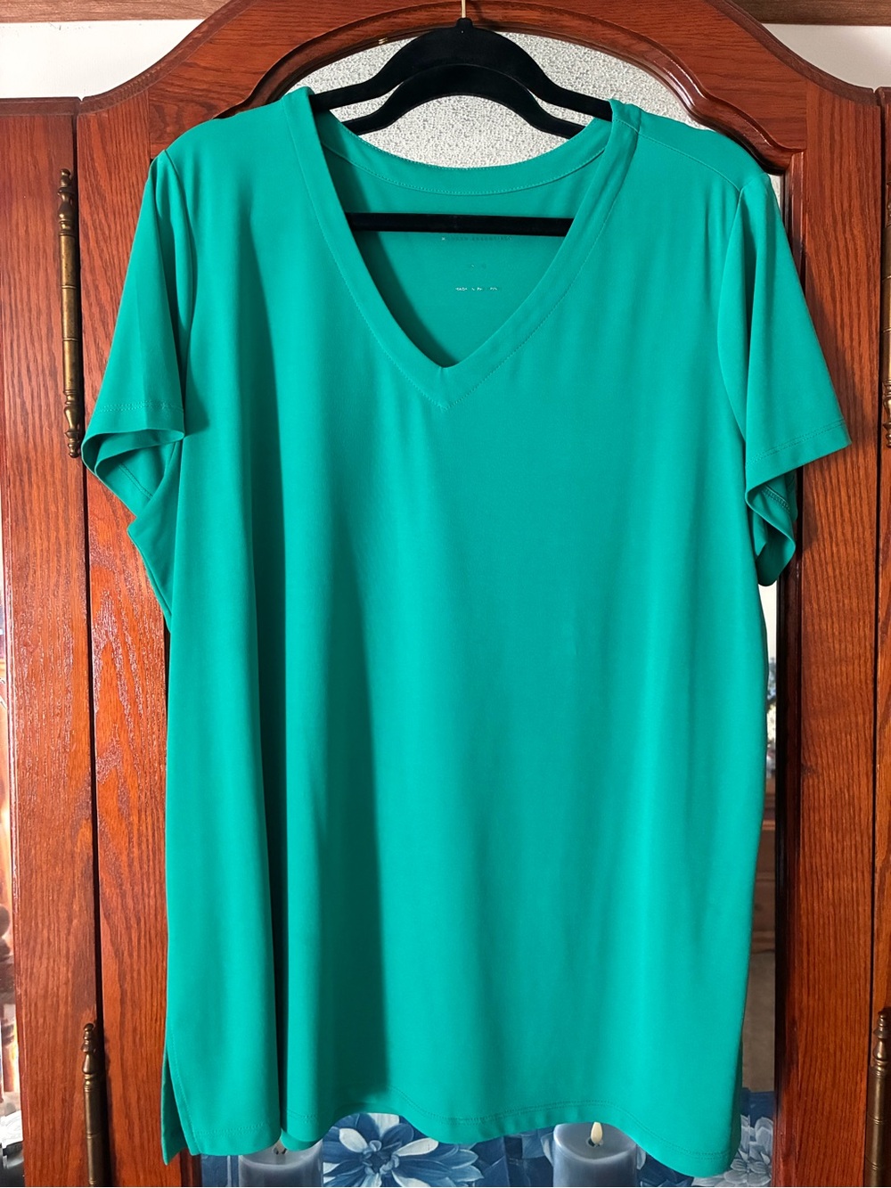Women’s V-Neck Short Sleeve Top - Teal Green